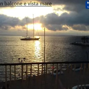 Ampio Monolocale Con Balcone Fronte Mare Holiday home