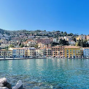 Maddy House - 50 Mt Dal Mare Porto Santo Stefano (Grosseto)